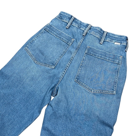 MOTHER- The Patch Pocket Private Flood Jeans in "Flag Me Down" wash. - Picture 3 of 16
